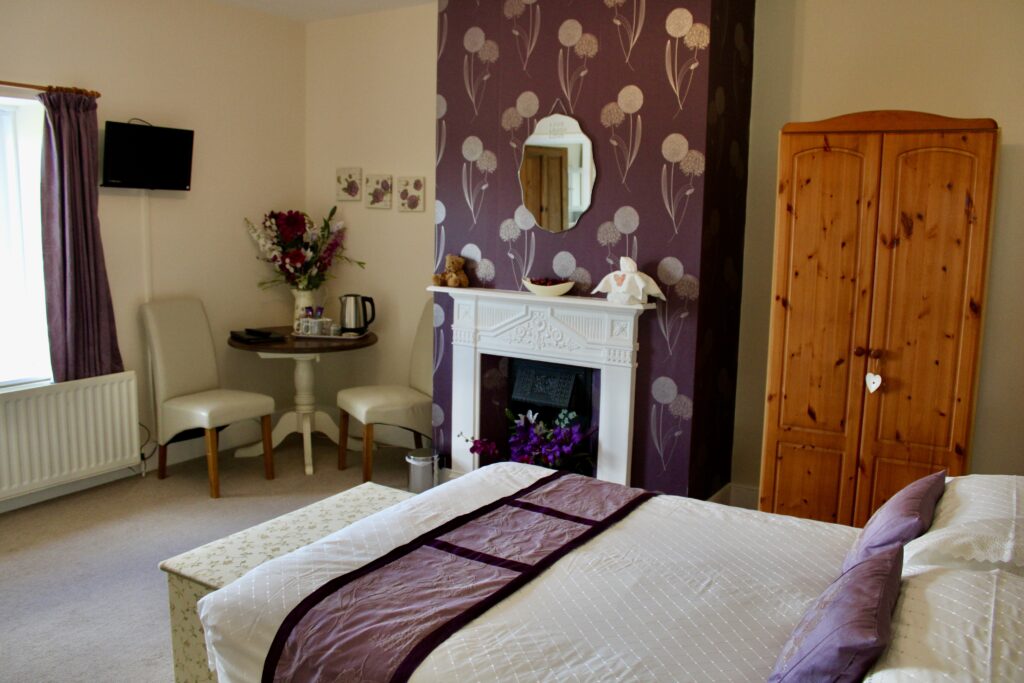 hallbarns b&b, hadrians wall, chollerford, northumberland, pennine way, small b&b, bed & breakfast